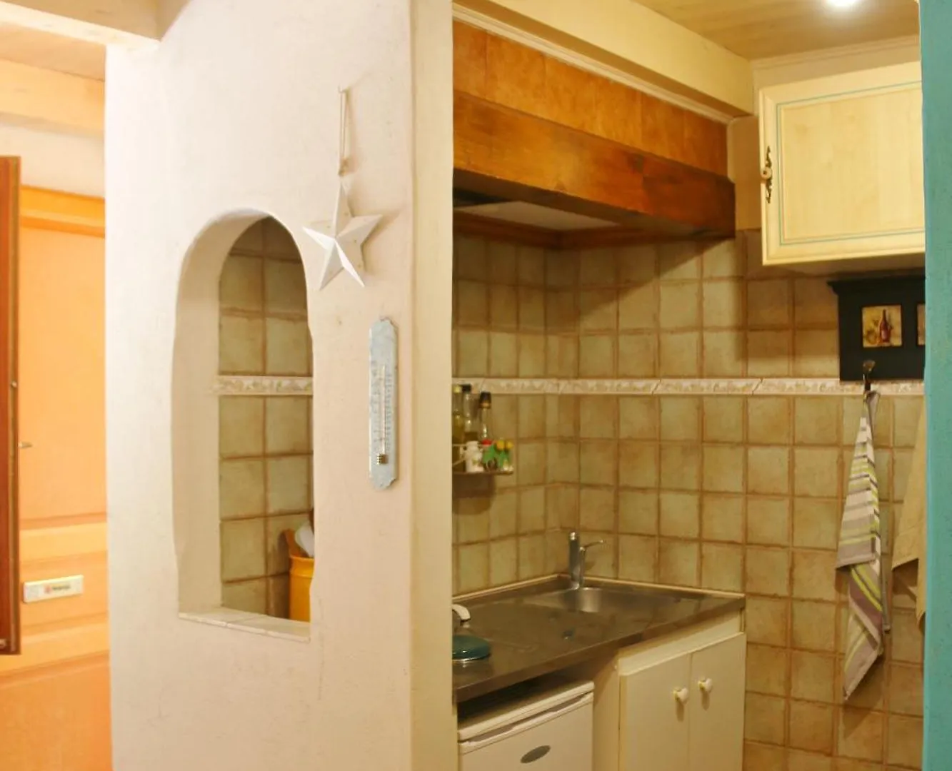 Domaine Du Val Des Nymphes - Chambres D'Hotes La Garde Adhemar