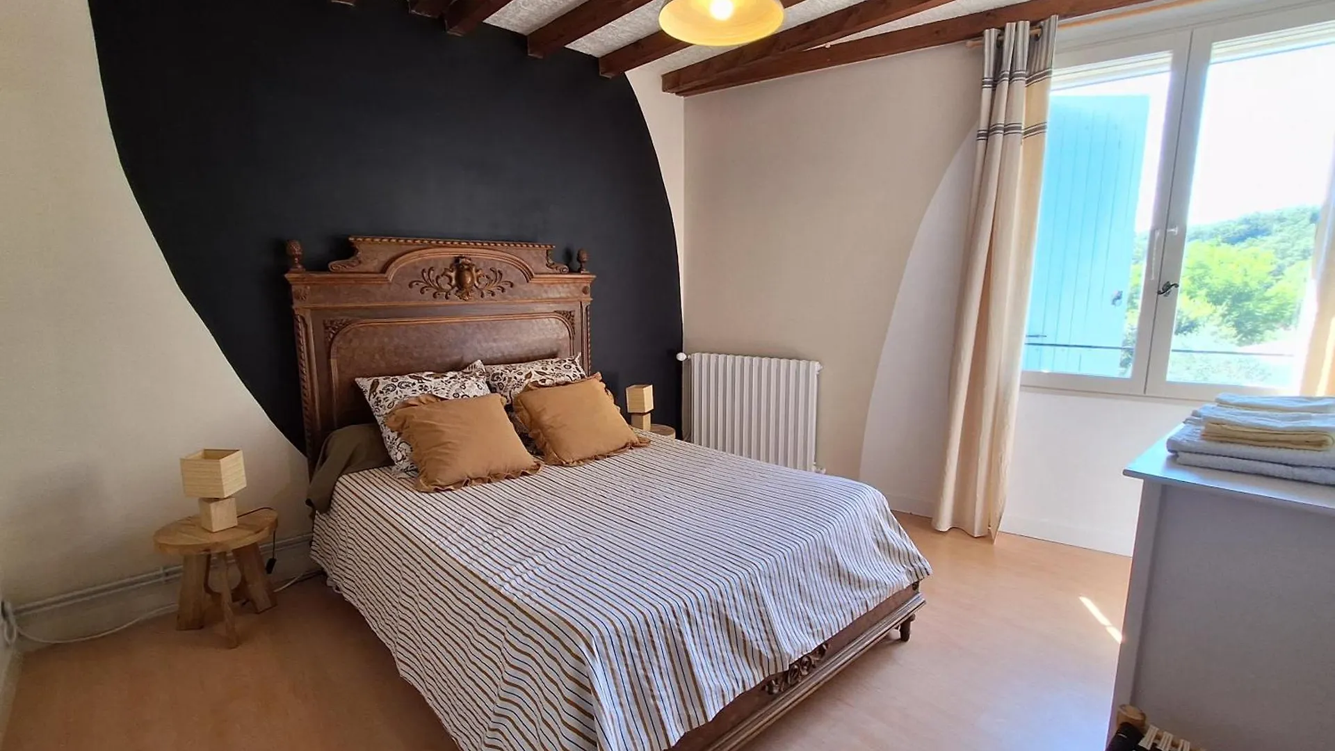 Domaine Du Val Des Nymphes - Chambres D'Hotes La Garde Adhemar France
